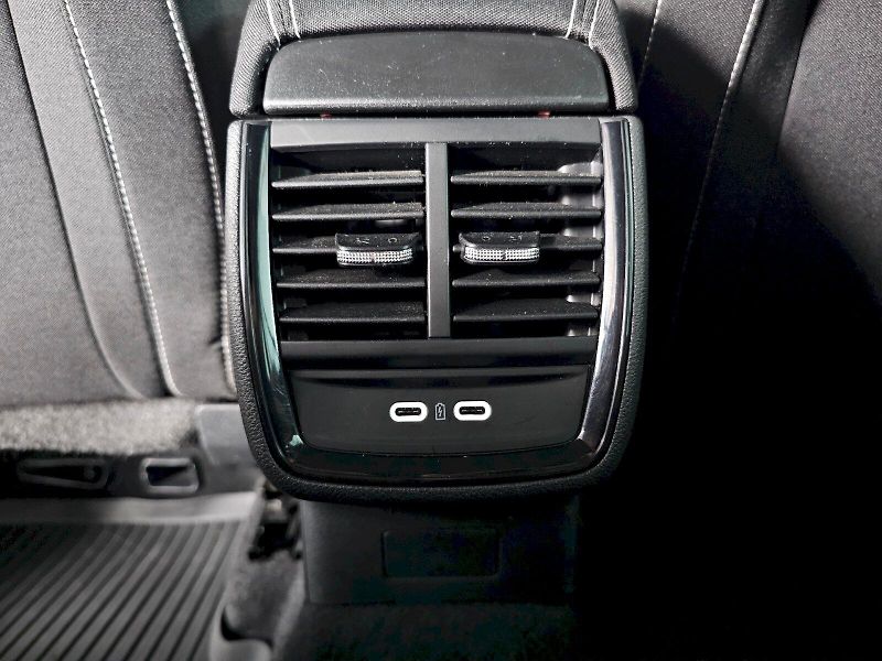 Škoda Scala (2021) 1.5TSi 110kW 6MT MONTE CARLO - fotka 30 z 33