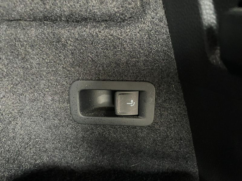 Škoda Karoq (2022) 2.0TDi 4x4! DSG! Style+! Tažné - fotka 13 z 46