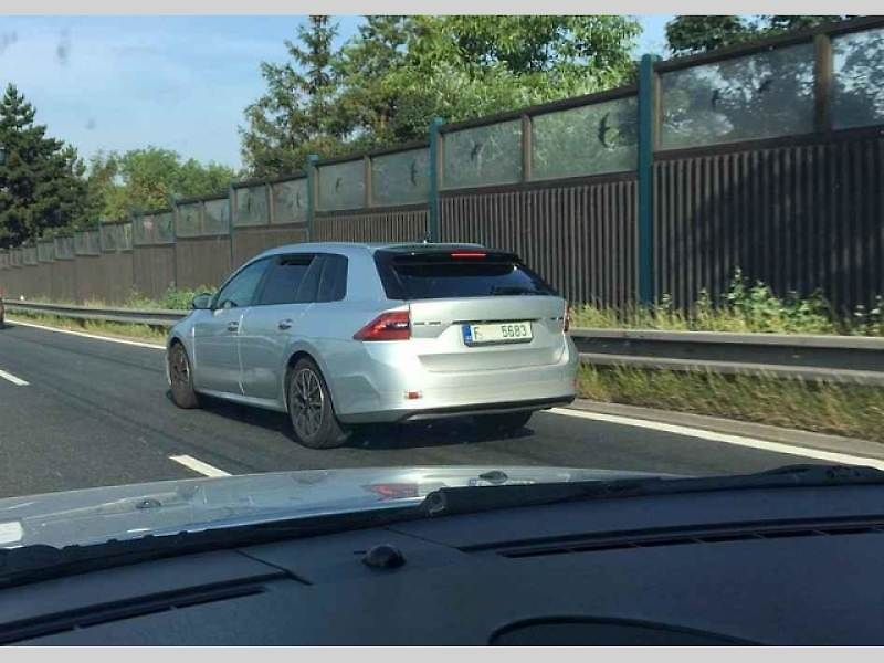Skica Škoda Octavia IV