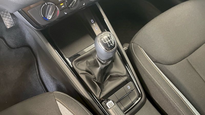 Škoda Kamiq (2025) Selection 1.0TSI 85kw - fotka 24 z 28