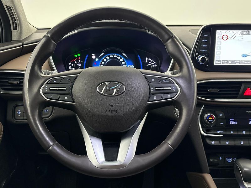 Hyundai Santa Fe Premium Luxury 4x4 AT - fotka 18 z 33