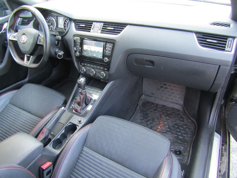 Škoda Octavia (2016) RS 2.0 TDI DSG 4X4 - fotka 14 z 44