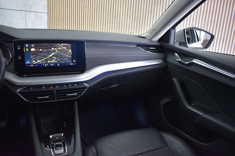 Škoda Octavia 1.5 G-TEC*KAMERA*ACC*DSG*DPH* - fotka 9 z 43