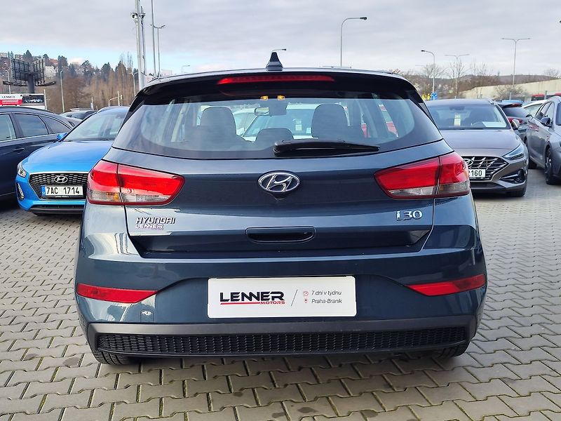 Hyundai i30 1.5i/81kW Start Plus - fotka 6 z 24