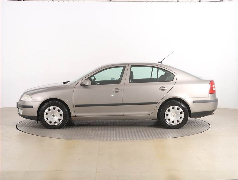 Škoda Octavia (2008) 1.9 TDI, po STK, dobrý stav - fotka 3 z 16