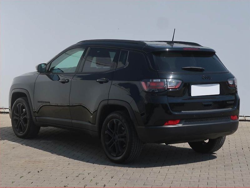 Jeep Compass (2023) 1.3 T-GDI - fotka 4 z 16