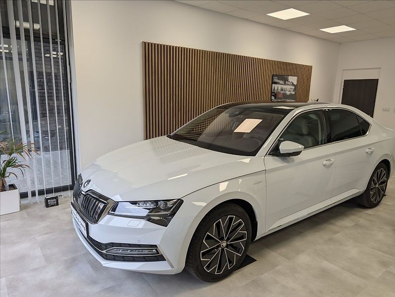 Škoda Superb 1.5 iV L&K - fotka 3 z 29