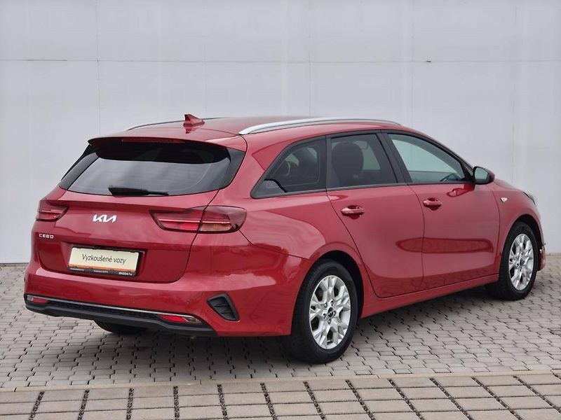 Kia Ceed SPIN 1,5 T-GDi - fotka 2 z 21