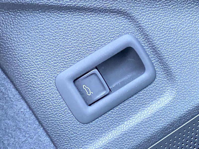 Škoda Superb (2025) Combi 2.0 TDI 4x4 DSG Sportlin - fotka 32 z 41