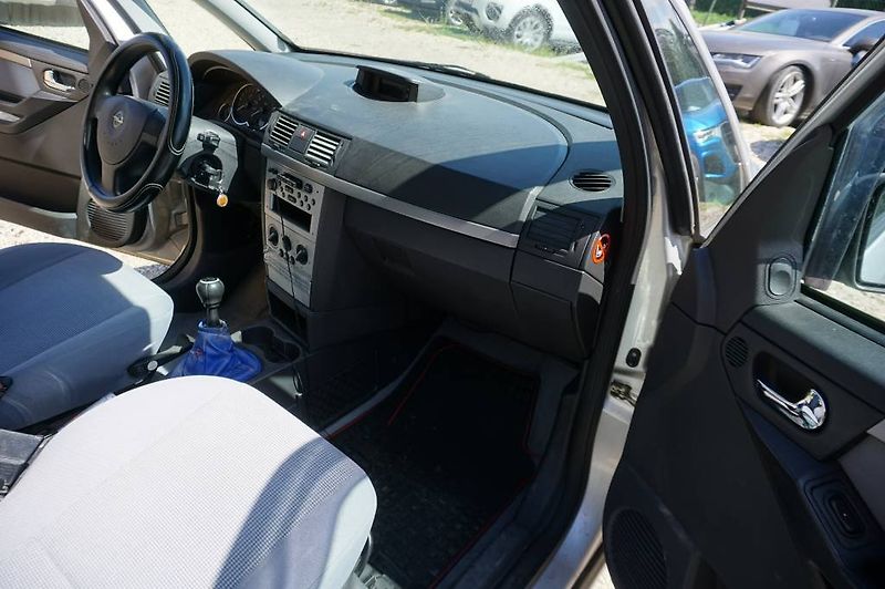 Opel Meriva (2003) 1,6 - fotka 9 z 25