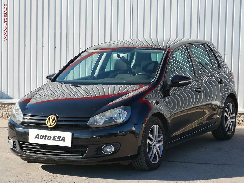 Volkswagen Golf (2010) 1.2 TSi, 2.maj,ČR, Trendline - fotka 3 z 14