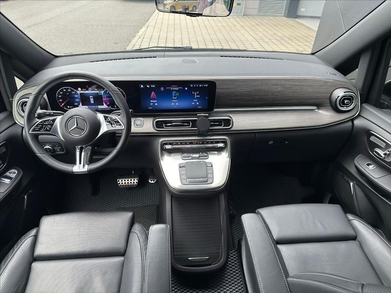 Mercedes-Benz Třídy V 2,0 300 d / Exclusive / XL / 4 - fotka 9 z 26