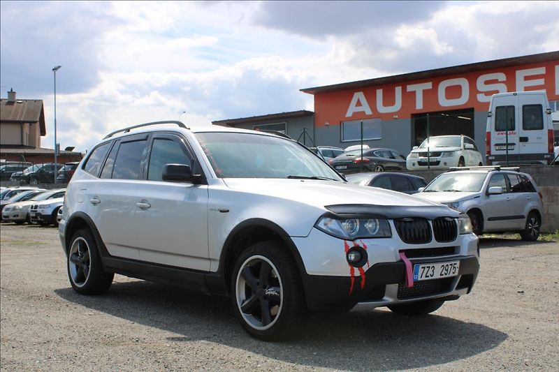 BMW X3 2,0 D  4 x 4, AUTOMAT - fotka 3 z 26