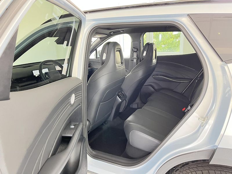 Omoda 7 (2026) 1.6 TGDI PREMIUM - fotka 9 z 15