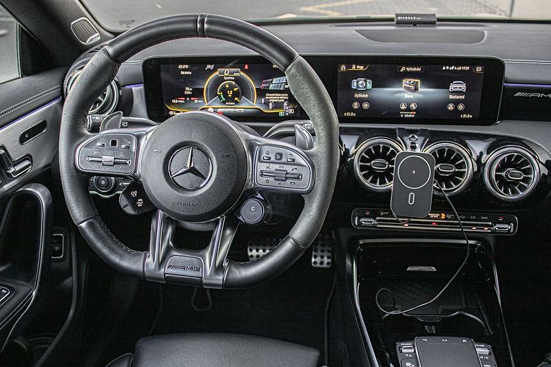 Mercedes-Benz CLA - fotka 43 z 47