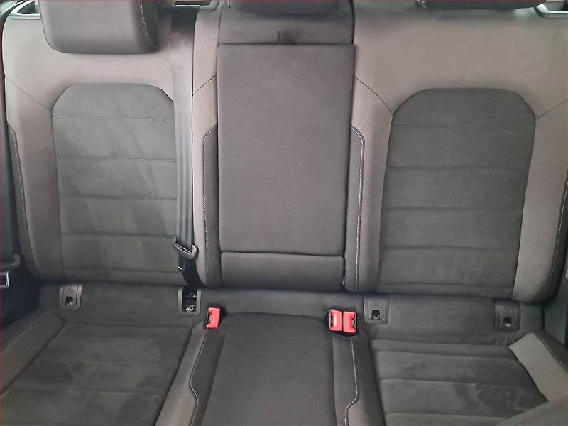 Volkswagen Golf (2020) 2.0 TDI, Navi, Tempomat - fotka 10 z 20