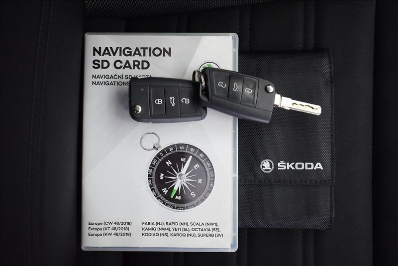 Škoda Octavia 1,6 TDi, DSG,NAVI,serviska, - fotka 38 z 40