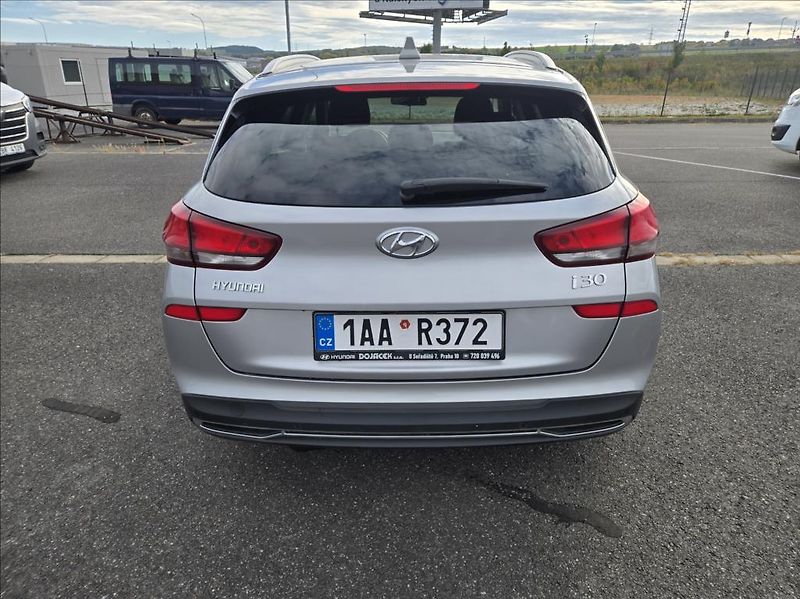 Hyundai i30 1,0 T-GDI  SMART - fotka 6 z 30