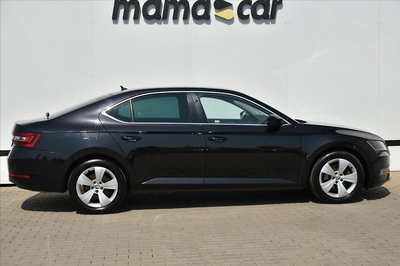Škoda Superb 2.0TDI STYLE TAŽNÉ 1.MAJ. ČR - fotka 8 z 27
