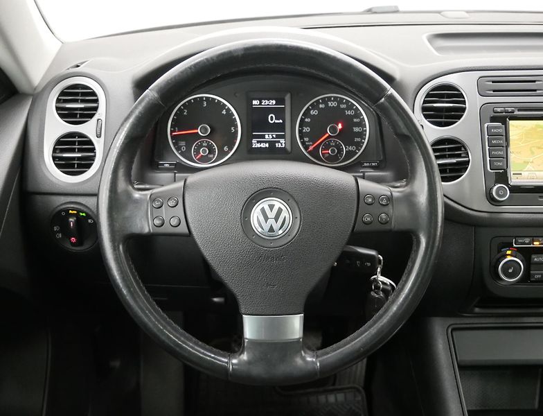 Volkswagen Tiguan - fotka 16 z 25