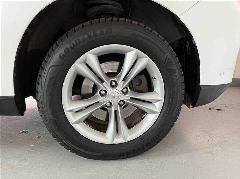 Lexus RX 3,5 450h serv. kniha 4x4 AT - fotka 20 z 22