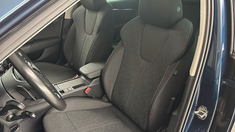 Škoda Octavia 2.0 TDI DSG 4x4 Style Combi - fotka 15 z 29