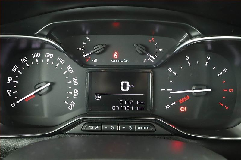 Citroën C3 (2018) 1.2 PureTech, Serv.kniha, Navi - fotka 13 z 15