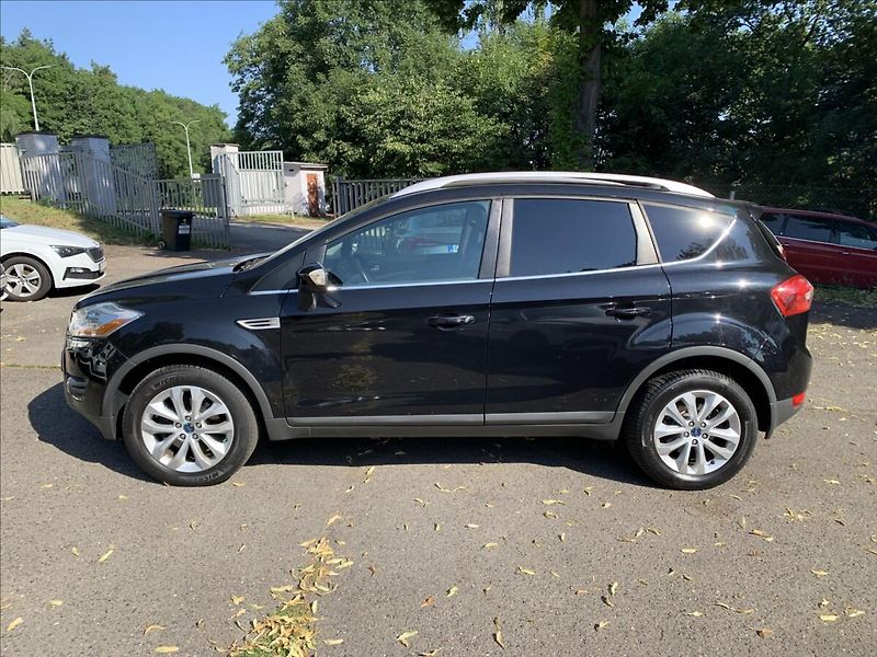 Ford Kuga 2,0 TDCI 4x4 - fotka 5 z 21