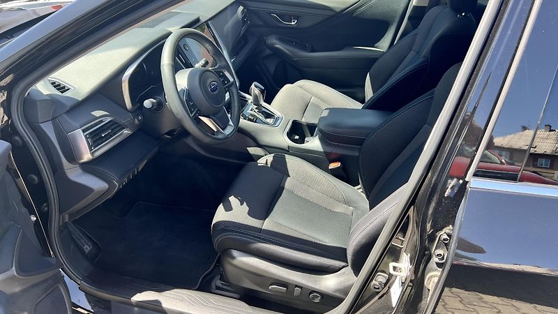 Subaru Outback 2.5i BOXER 4X4 ACTIVE A/T - fotka 7 z 12