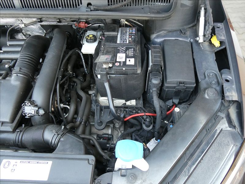 Volkswagen Touran 1,4 TSi 110kW DSG, navi, závěs - fotka 38 z 43