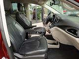 Chrysler Pacifica (2018) Touring L, model 2019 - náhled 13