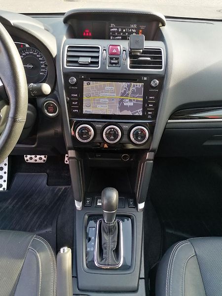 Subaru Forester (2018) 2.0XT sport MY2018 - fotka 10 z 19