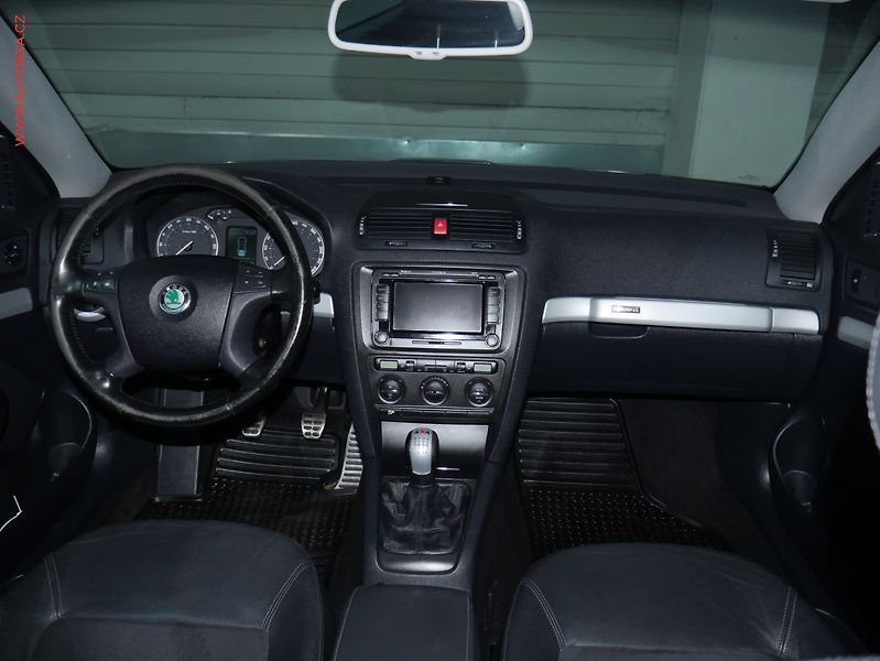 Škoda Octavia (2007) 2.0 TDi 4x4, Navi, bixen - fotka 8 z 20