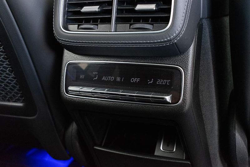Mercedes-Benz GLS 400d AMG*TAŽNÉ*ZÁRUKA*DPH*ČR - fotka 15 z 52