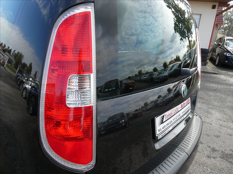 Škoda Roomster 1,6 TDi 66kW auto klima,servis - fotka 11 z 55