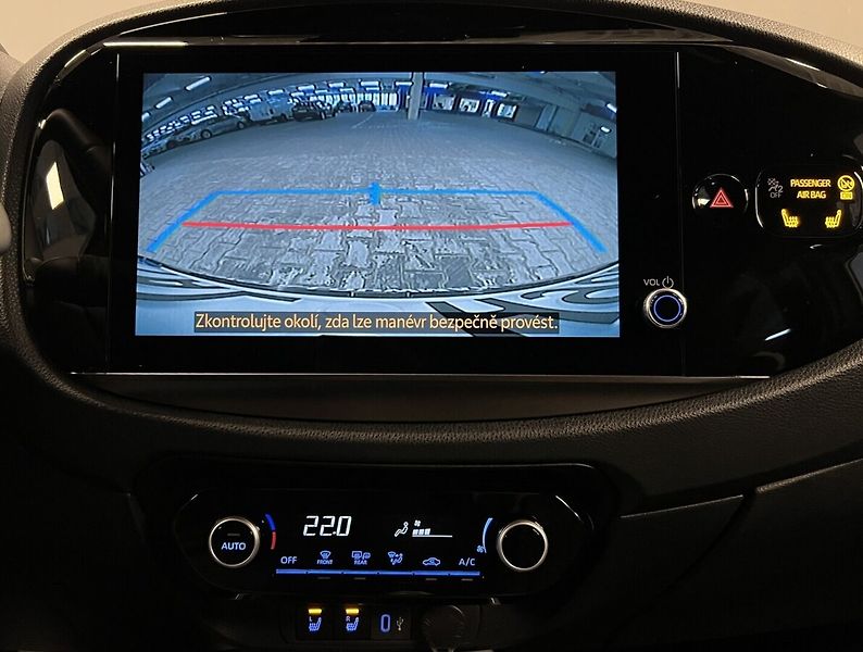 Toyota Aygo 1.0 STYLE TECH VISION - fotka 6 z 16