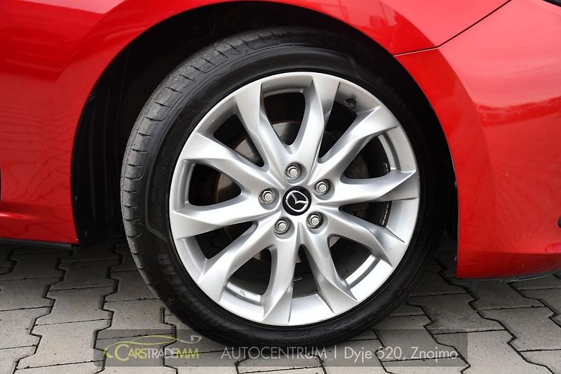 Mazda 3 2,0 SkyActiv Revolution 2xkola - fotka 44 z 49