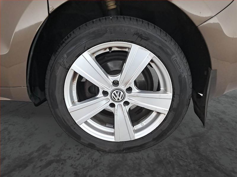 Seat Alhambra (2013) 2.0 TDI, Automat, Navi, Xenony - fotka 15 z 16