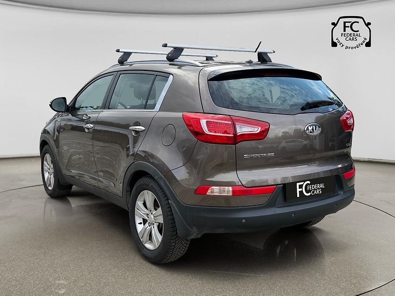 Kia Sportage 2.0 CRDI 4x4 Comfort Plus - fotka 3 z 24