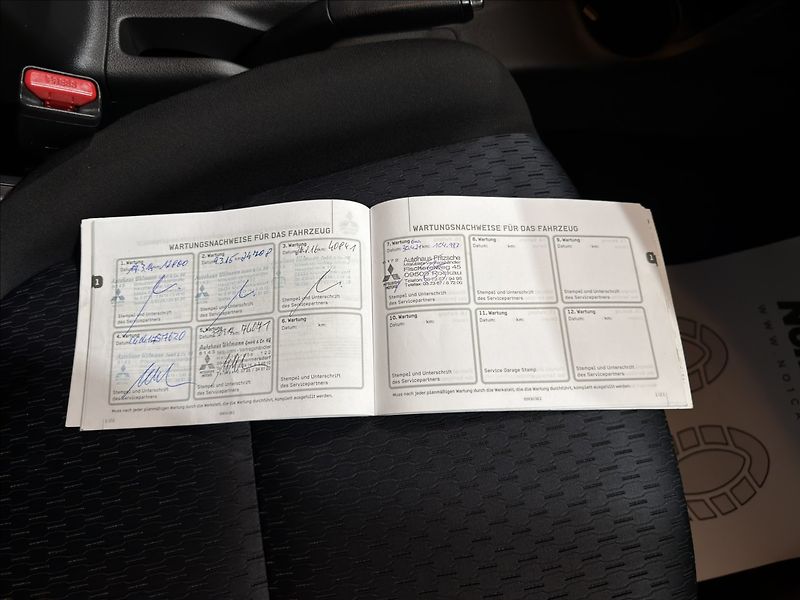 Mitsubishi Outlander 2,3   DI-D 4X4 7MÍST SPORT TZ - fotka 38 z 39