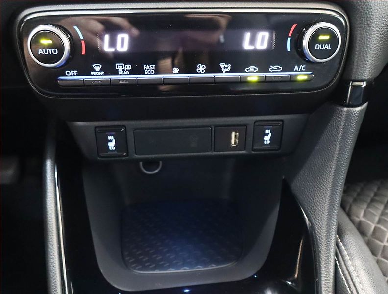 Toyota Yaris (2022) Selection Style 1.5 VVT-i - fotka 20 z 25