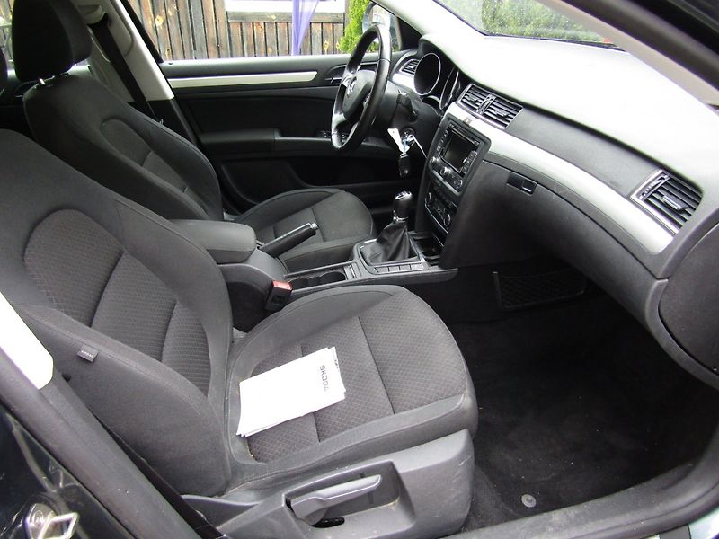 Škoda Superb (2015) 1.6 TDI 77kW  OUTDOOR - fotka 28 z 46
