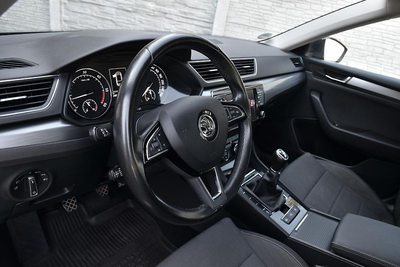 Škoda Superb 2.0 TDi CR,DKLIMA,VÝHŘEV,TEMP - fotka 9 z 50
