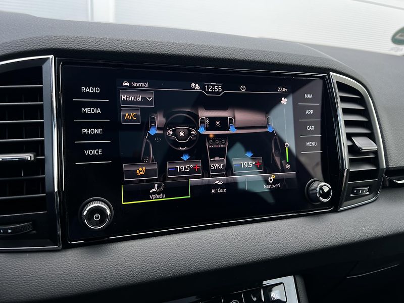 Škoda Karoq 2.0TDI 110kW Style+ Panoram TZ - fotka 20 z 28