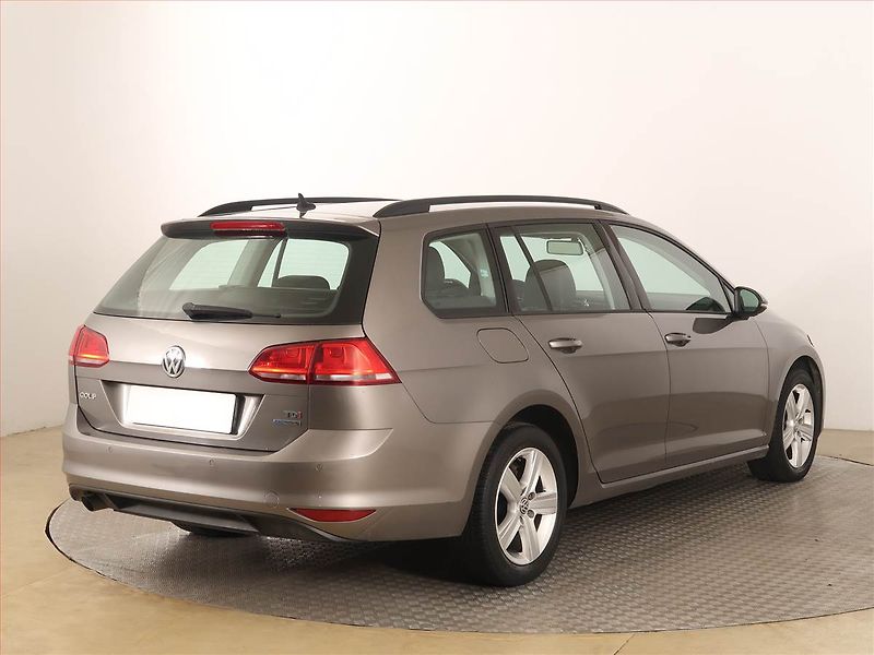 Volkswagen Golf (2014) 1.6 TDI, Automat, Serv.kniha - fotka 5 z 19