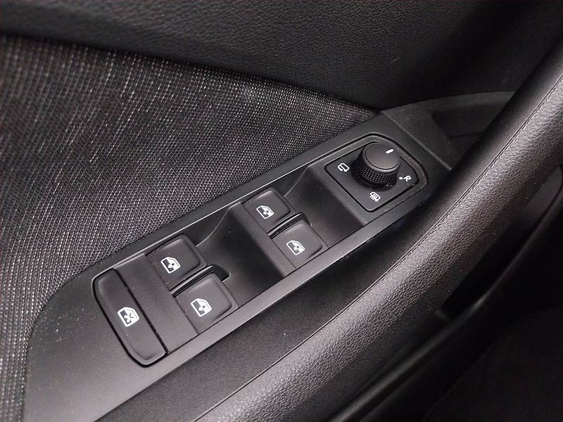 Škoda Scala (2024) Top Selection 1.0 TSI - fotka 19 z 22