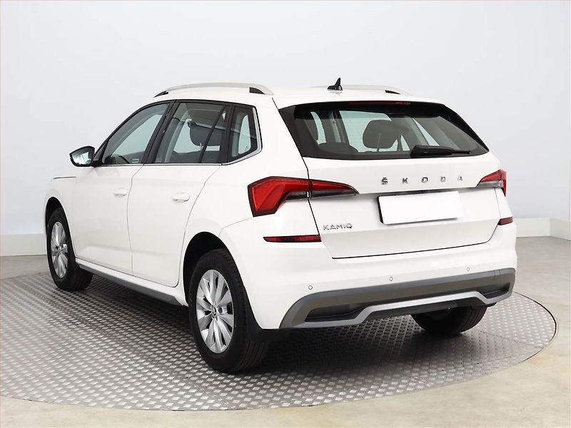 Škoda Kamiq (2021) Style 1.5 TSI - fotka 4 z 16