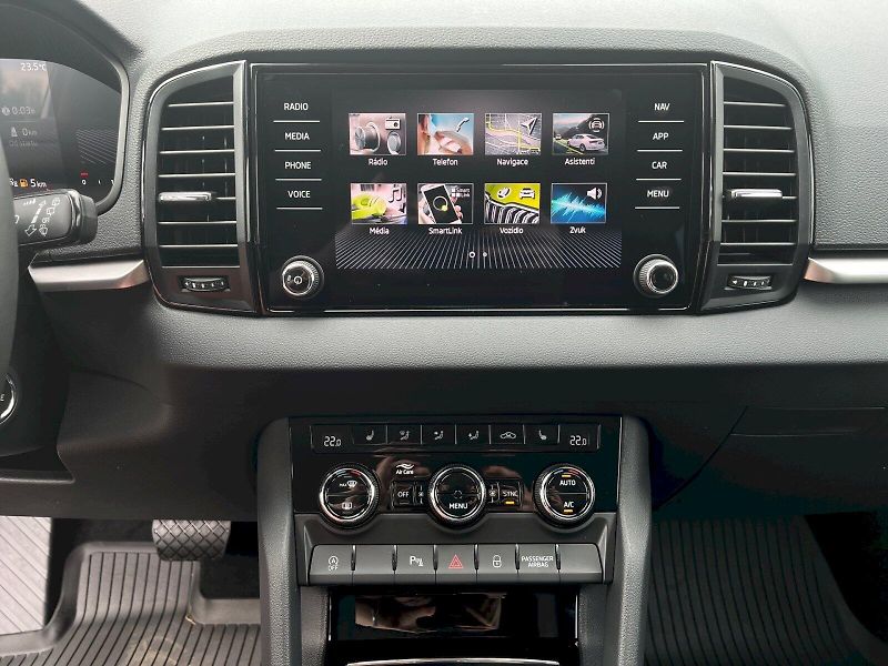 Škoda Karoq (2025) SELECTION 1.5 TSI DSG - fotka 14 z 30