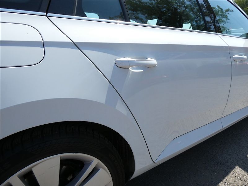 Škoda Superb 2,0 TDi 140kW DSG 4x4,STYLE,ČR - fotka 13 z 49