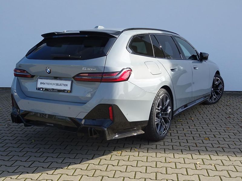 BMW Řada 5 540d xDrive Touring - fotka 3 z 12